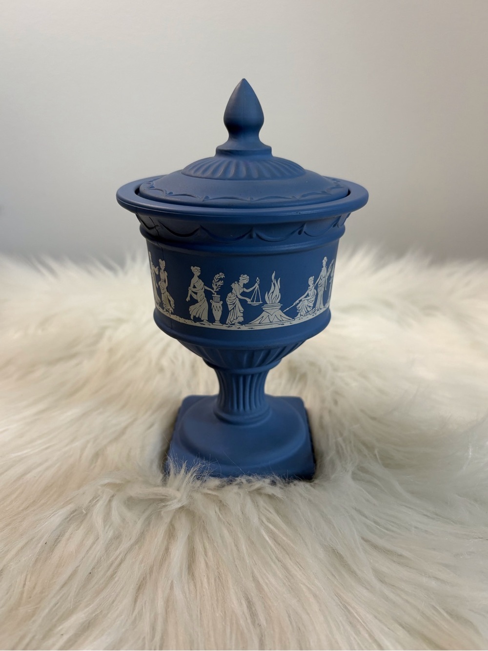 (126)Vintage Avon Grecian-themed pedestal jar in powder/“Grecian” blue.